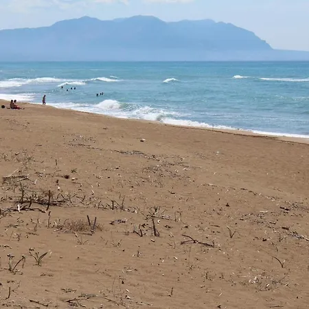 Nikos 8 Hébergement de vacances *